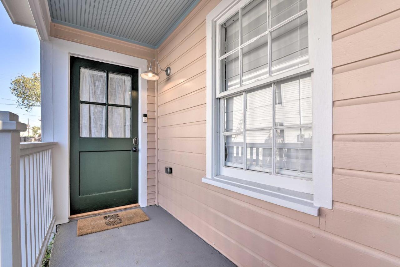Bright Galveston Cottage Close To Beach And Strand Eksteriør billede